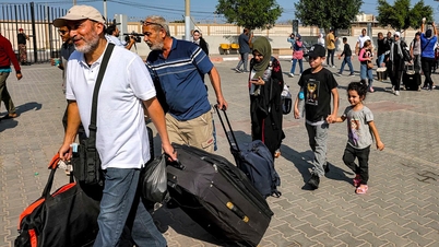 Behind the scenes of negotiations to get foreigners out of Gaza