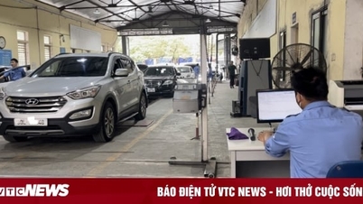 Car inspection congestion near Tet, what do experts recommend people do?