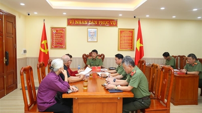 ថ្នាក់​ដឹក​នាំ​ក្រសួង​សន្តិសុខ​សាធារណៈ​ទទួល​ពលរដ្ឋ​ជា​ប្រចាំ​នៅ​ខែ​មេសា ឆ្នាំ​២០២៤