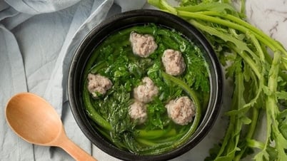 'បន្លែអធិរាជ' មានលក់នៅប្រទេសវៀតណាម វាចិញ្ចឹមបេះដូង និងសួតយ៉ាងមានប្រសិទ្ធភាព។