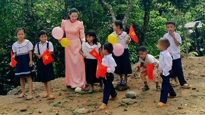 Mưa lớn như trút nước, Quảng Nam cho học sinh nghỉ học ngày 19/9