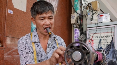 Nghề "lụm bạc cắc" nhưng hốt bạc dịp cuối năm của đôi vợ chồng khuyết tật