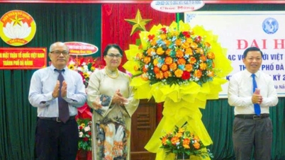 Đại hội Hội Liên lạc với người Việt Nam ở nước ngoài lần V