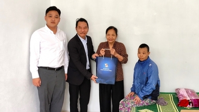 Trao tặng nhà tình nghĩa cho gia đình nạn nhân nhiễm chất độc da cam