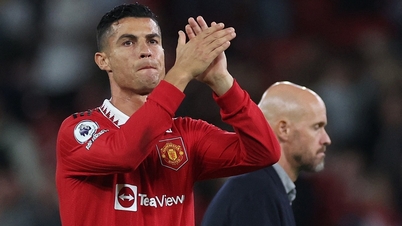 Ten Hag lại bị chỉ trích vì loại bỏ Ronaldo
