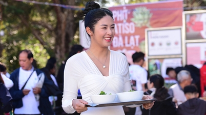 ឱកាសញ៉ាំហាណូយផូចម្អិន និងបម្រើដោយមនុស្សយន្ត