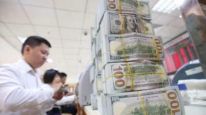 Ngân hàng bán ra kịch trần