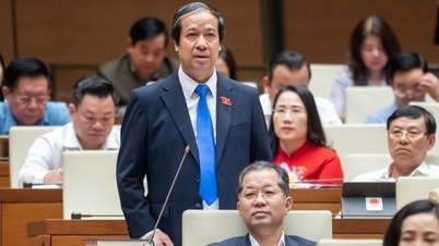 Bộ trưởng GD&amp;ĐT Nguyễn Kim Sơn lý giải về việc vẫn tổ chức kỳ thi tốt nghiệp THPT trong những năm tới