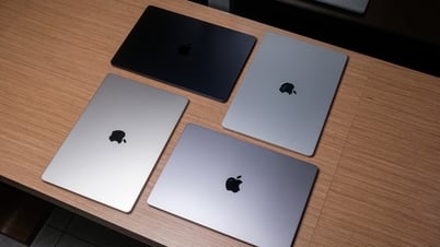 Cận cảnh những chiếc Macbook Air M2 15 inches đầu tiên tại Việt Nam