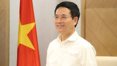 រដ្ឋមន្ត្រី Nguyen Manh Hung និយាយអំពីសសរស្តម្ភចំនួន ៣ នៃការអភិវឌ្ឍន៍សេដ្ឋកិច្ចឌីជីថលរបស់វៀតណាម
