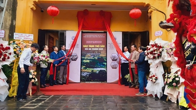 ព្រឹត្តិការណ៍ពិសេសដើម្បីអបអរសាទរខួបលើកទី 25 នៃទីក្រុងបុរាណ Hoi An ត្រូវបានទទួលស្គាល់ជាបេតិកភណ្ឌវប្បធម៌ពិភពលោក