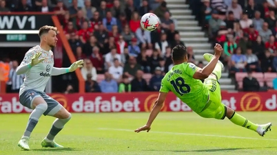 Man Utd មួយដៃលើកៅអី Champions League