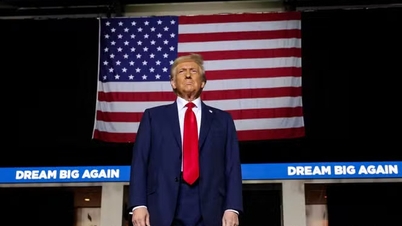 តើលោក Trump បានធ្វើអ្វីខ្លះដើម្បីផ្លាស់ប្តូរអាមេរិកត្រឹមតែ 'ប៉ុន្មានម៉ោងបន្ទាប់ពីការឡើងកាន់តំណែង'?
