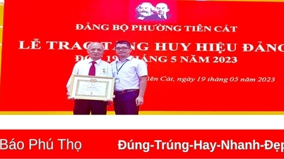 647 đảng viên được tặng và truy tặng Huy hiệu Đảng