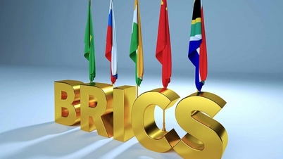 Cuban President Criticizes US for “Continuously Building Walls”, Puts Trust in BRICS