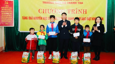 Trường Cán bộ Thanh tra tặng quà khuyến học cho học sinh nghèo vượt khó tại tỉnh Hà Giang