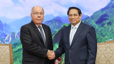 Presidente brasileño invita al primer ministro Pham Minh Chinh a participar en la cumbre del G20