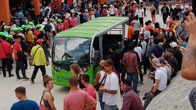 Hà Giang cuối tuần đông nghịt khách