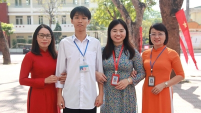 សិស្ស​ប្រុស​តែ​ម្នាក់​គត់​មក​ពី​សាលា​ភូមិ​មួយ​ក្នុង​ទីក្រុង​ហាណូយ​ទទួល​បាន​រង្វាន់​ទី​៣​ក្នុង​ការ​ប្រកួត​រូប​វិទ្យា​ថ្នាក់​ជាតិ។