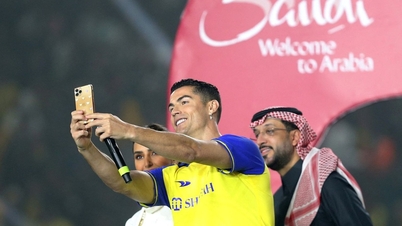Chủ sở hữu Newcastle kiểm soát đội của Ronaldo