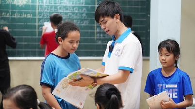 Câu chuyện ở một lớp học tình thương: Người thầy cũng là người bạn