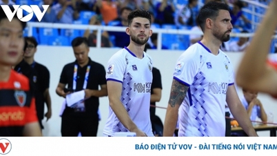 Hà Nội FC chia tay ngoại binh đầu tiên