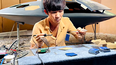"Modification Saint" នៅ Kien Giang ផលិតម៉ាស៊ីនដូចចានគោមដែលដំណើរការលើទឹក។