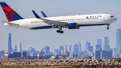 Cầu trượt thoát hiểm rớt khỏi máy bay Boeing và trôi tới địa điểm kỳ lạ