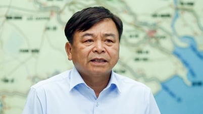 "អ្វីដែលគួរឱ្យព្រួយបារម្ភបំផុតគឺទឹកជំនន់នៅ Thua Thien Hue និង Da Nang ដោយសារសម្ពាធទាបបណ្តាលឱ្យមានភ្លៀងធ្លាក់ខ្លាំង"