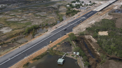 Add parallel road to Ben Luc highway