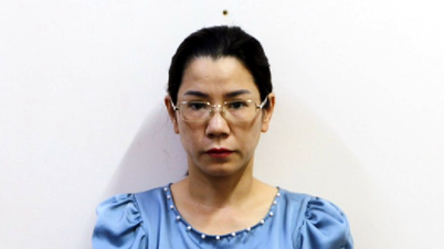 Detain female land office officer who changed 6 people's red books into her name