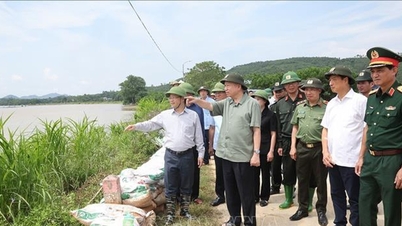 Tổng Bí thư, Chủ tịch nước Tô Lâm kiểm tra công tác phòng, chống lụt bão và thăm hỏi nhân dân vùng lụt, bão tại Tuyên Quang