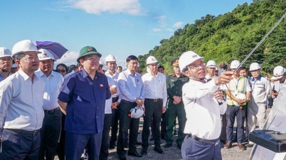 Chủ tịch Quốc hội Vương Đình Huệ thăm, làm việc tại Đà Nẵng