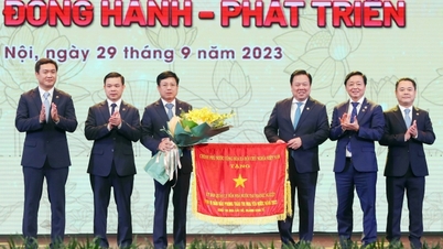 Chính phủ sẽ tạo mọi điều kiện để các doanh nghiệp nhà nước đẩy mạnh chuyển đổi số, chuyển đổi xanh