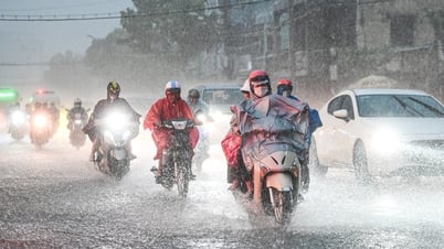 TPHCM và Nam Bộ mưa lớn xối xả, sấm sét vang trời