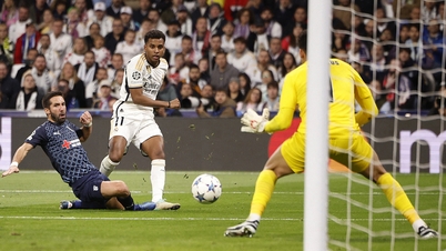 Real Madrid into Champions League knockout round