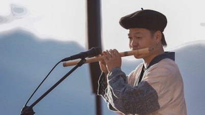 Born into a poor farming family, a Gen Z boy brings Mong flute to international level