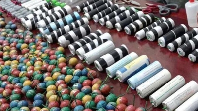 Un grupo de estudiantes acudió a Internet para comprar materiales para fabricar cientos de petardos.