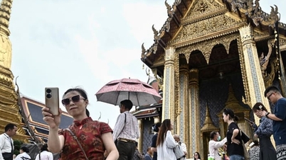 Bất an sau vụ xả súng chết người, khách Trung Quốc đến Thái Lan tụt giảm