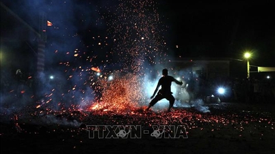 The Pa Then people's fire dancing festival is recognized as a national intangible cultural heritage.