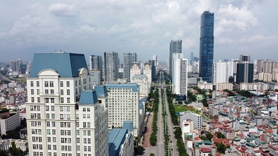 Housing segments in Hanoi and Ho Chi Minh City follow two opposite extremes