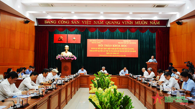 សិក្ខាសាលាវិទ្យាសាស្ត្រស្តីពីការអនុវត្តសេចក្តីសម្រេចចិត្តមហាសន្និបាតបក្សលើកទី១៣ និងសេចក្តីសម្រេចចិត្តនៃមហាសន្និបាតបក្សលើកទី១១ ទីក្រុងហូជីមិញ