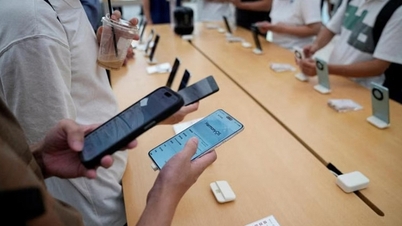 តើខ្ញុំគួរទិញស្មាតហ្វូន Android កម្រិតមធ្យមថ្មី ឬស៊េរីខ្ពស់ចាស់?