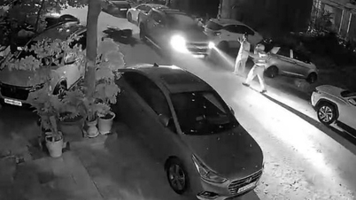 Thanh Hoa: Pickup truck driver violates alcohol concentration, hits 9 cars parked on the side of the road