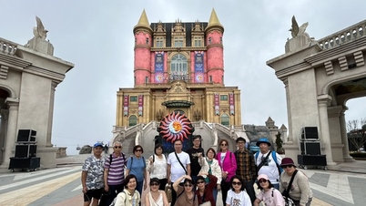 Đà Nẵng "dài cổ" chờ khách Trung Quốc