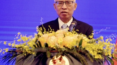 The significance of the Prime Minister's working trip to China to attend WEF