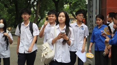 Anxiously waiting for the third exam, Hanoi students are exhausted from pressure