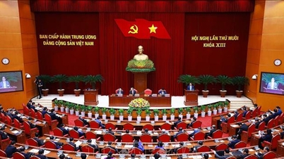 พิธีเปิดการประชุมคณะกรรมการกลางพรรคครั้งที่ 10 อย่างเป็นทางการครั้งที่ 13
