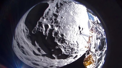 Private US lander sends first photos from the Moon