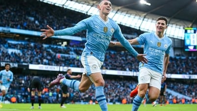 Man City thắng giòn giã, Liverpool loại Arsenal